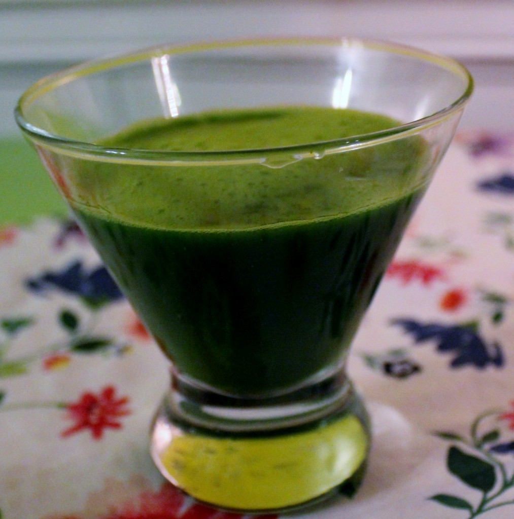 Green Juice with a Spicy Kick, a recipe for green juice to get you moving! 