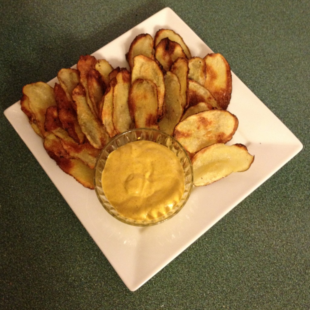 garlic chips with curry mayo