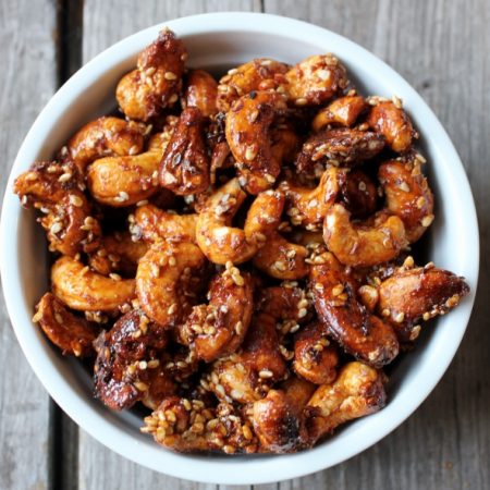 Sweet Ginger Sriracha Roasted Cashews