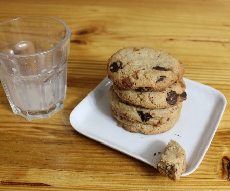 Bourbon Bacon Chocolate Chip Cookies | In Johnna's Kitchen