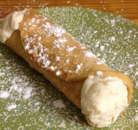 Lola's Gluten-Free Cannoli