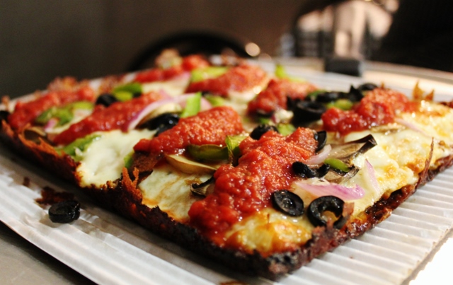 Review of Feel Good Foods' Gluten-Free Detroit-Style Pizza