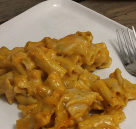 Pumpkin Mac 'n Cheese (gluten-free, dairy-free option) | In Johnna's Kitchen