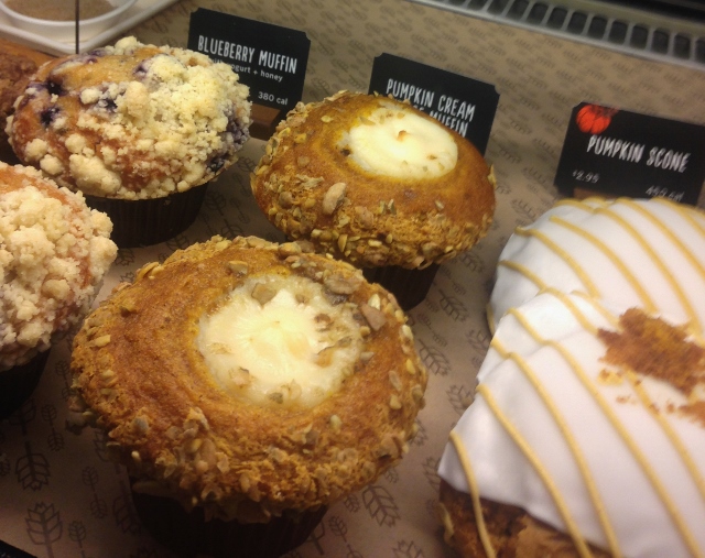 Pumpkin Cream Cheese Streusel Muffins, gluten-free, dairy-free, egg-free, vegan | In Johnna's Kitchen