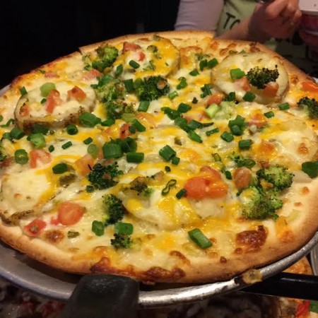 Fong's Pizza and Tiki Bar, Des Moines, IA | In Johnna's Kitchen, gluten-free dining