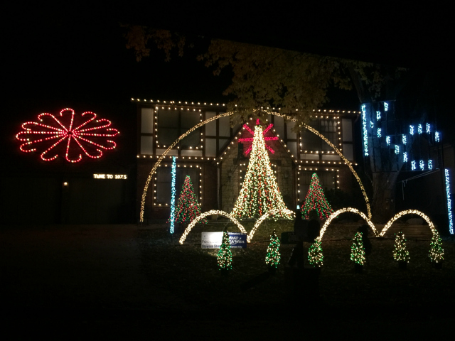 Kansas City Christmas Lights Drive | In Johnna's Kitchen