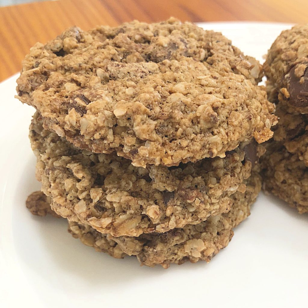 Gluten-Free Oatmeal Chocolate Chip Cookies | In Johnna's Kitchen