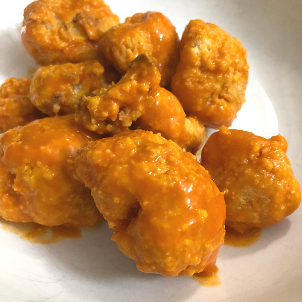 Baked Buffalo Cauliflower Bites, Gluten-Free and Vegan | In Johnna's Kitchen